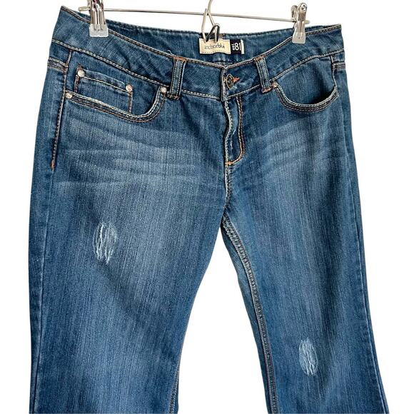 Anchore Blue Y2K Low Rise Flared Medium Wash Jeans Size 11 Short - Picture 4 of 9